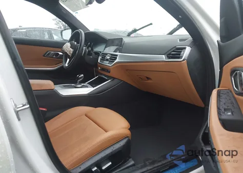 2022 BMW 330E xDrive z USA, uszkodzony, nr VIN 3MW5P9J09N8C33910